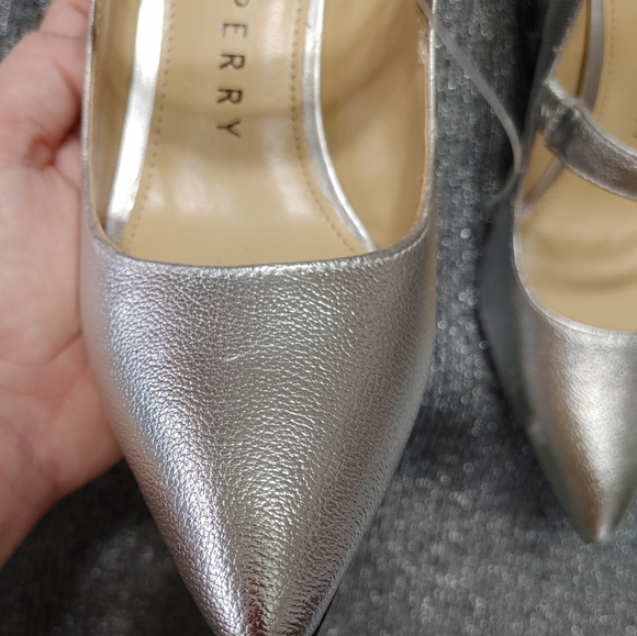 NWT KATY PERRY SILVER & BLACK HEELS - Picture 6 of 9
